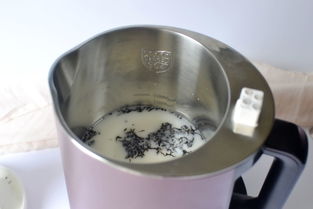 自制珍珠奶茶(自制珍珠奶茶的做法简单)