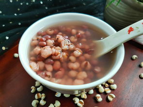 红豆薏米水的功效与作用-红豆薏米水的功效与作用及食用方法