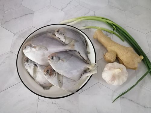 白鲳鱼怎么做好吃-白鲳鱼怎么做好吃又简单视频教程