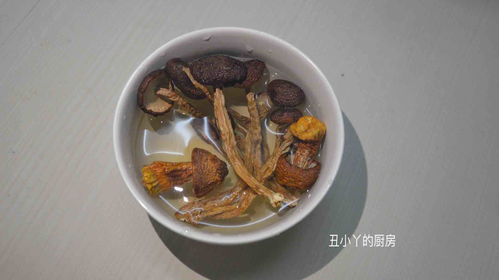 茶树菇排骨汤的功效-墨鱼茶树菇排骨汤的功效