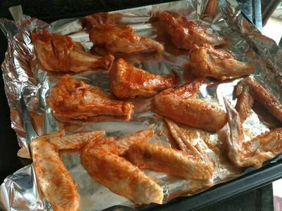 烤箱烤鸡翅要用锡纸吗,烤箱烤鸡翅温度和时间