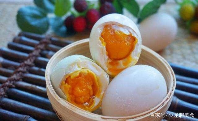 咸鸭蛋的腌制方法,咸鸭蛋的腌制多久可以吃