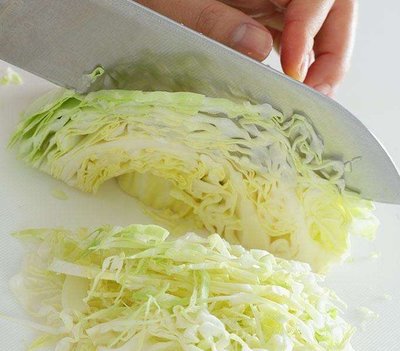 卷心菜泡菜的简单做法,卷心菜泡菜的简单做法窍门