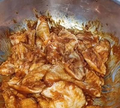 烧烤鸡翅的腌制方法和配料,烧烤鸡翅要烤多久