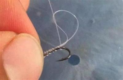 绑鱼钩的方法讲解图,绑鱼钩的方法图解视频教程