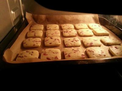 蔓越莓饼干的做法烤箱,蔓越莓饼干烤箱多少度