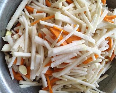 泡菜的制作方法家用白萝卜,泡菜白萝卜的腌制方法和配料