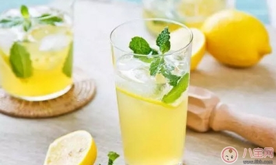 柠檬泡水的功效与作用,柠檬泡水的功效与作用的正确泡法