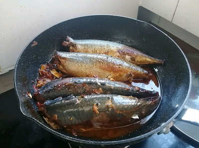 炖鲅鱼的家常做法,五花肉炖鲅鱼的家常做法