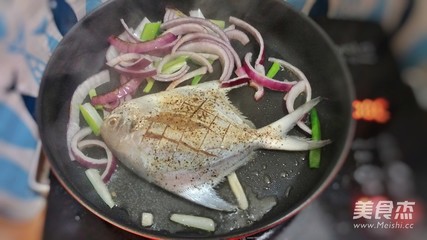 平鱼怎么做好吃又简单,平鱼怎么做好吃又简单红烧