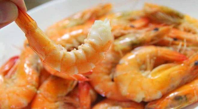怎样煮虾才好吃又简单,最简单的水煮虾的做法几分钟