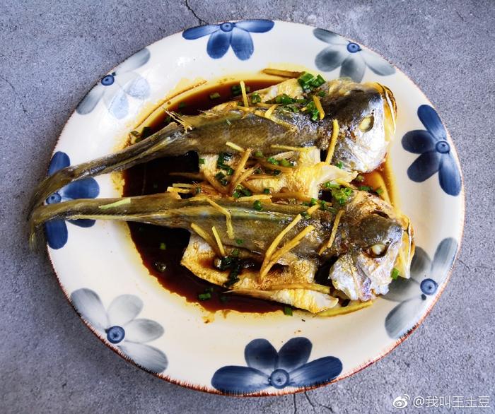 清炖黄花鱼,清炖黄花鱼的家常做法简单又好吃