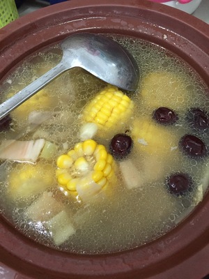 莲藕玉米排骨汤的做法,莲藕玉米排骨汤的做法高压锅炖多久