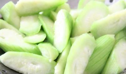 素炒丝瓜怎么炒好吃窍门,素炒丝瓜最简单的做法